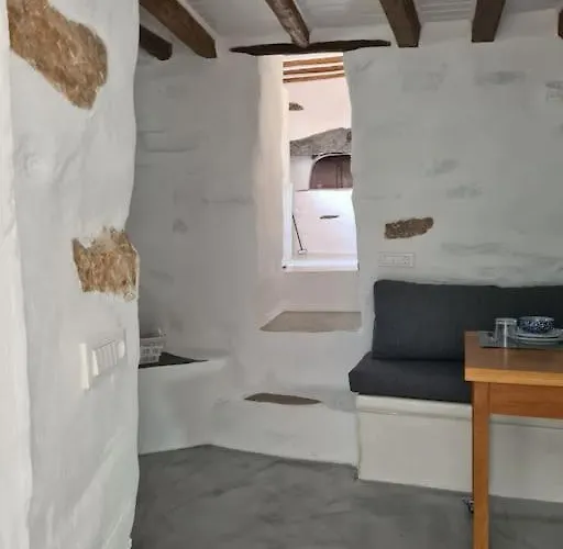 Semesterbostad Syros - Cycladic Stone House Ano Syros