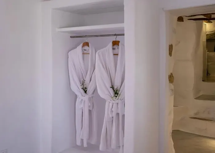 Syros - Cycladic Stone House Ano Syros