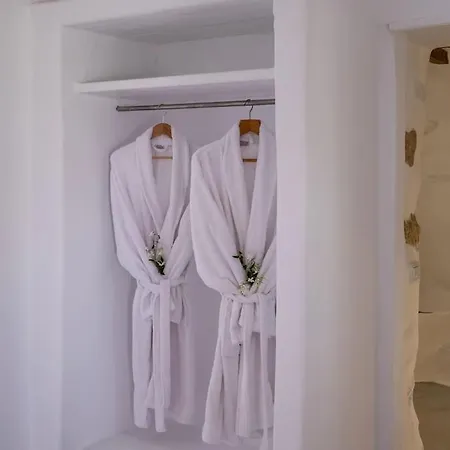 - Cycladic Stone House Ano Syros