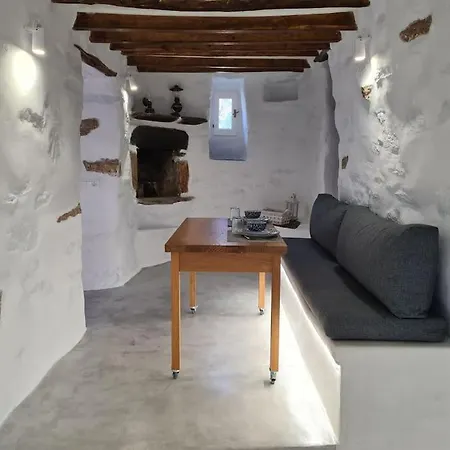 - Cycladic Stone House * Ano Syros
