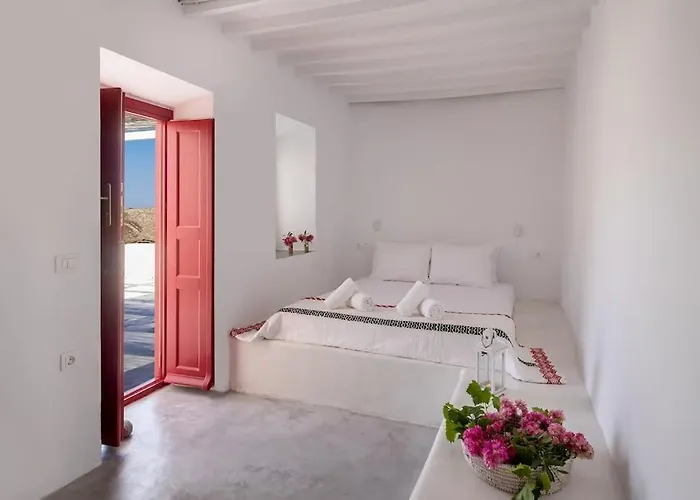 - Cycladic Stone House * Ano Syros